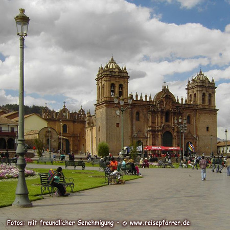 Cathedral of Santo Domingo on main square, the Plaza de Armas.Foto:© www.reisepfarrer.de