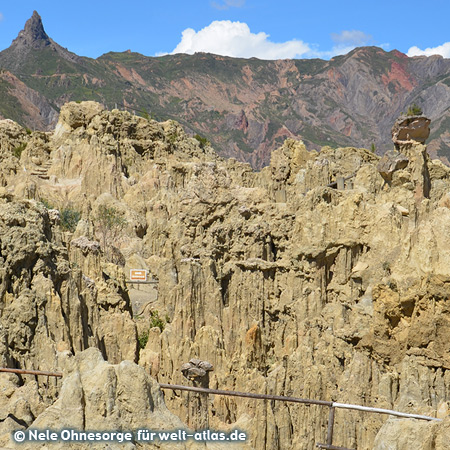 Bizarre Felsen im Mondtal, das Valle de La Luna bei La Paz ist ein beliebtes Ausflugsziel, Foto: Nele Ohnesorge