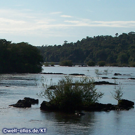 Iguazú-Wasserfälle, Zusammenfluss von Iguaçu und Paraná an der Grenze zwischen Argentinien und Brasilien, UNESCO-Welterbe 