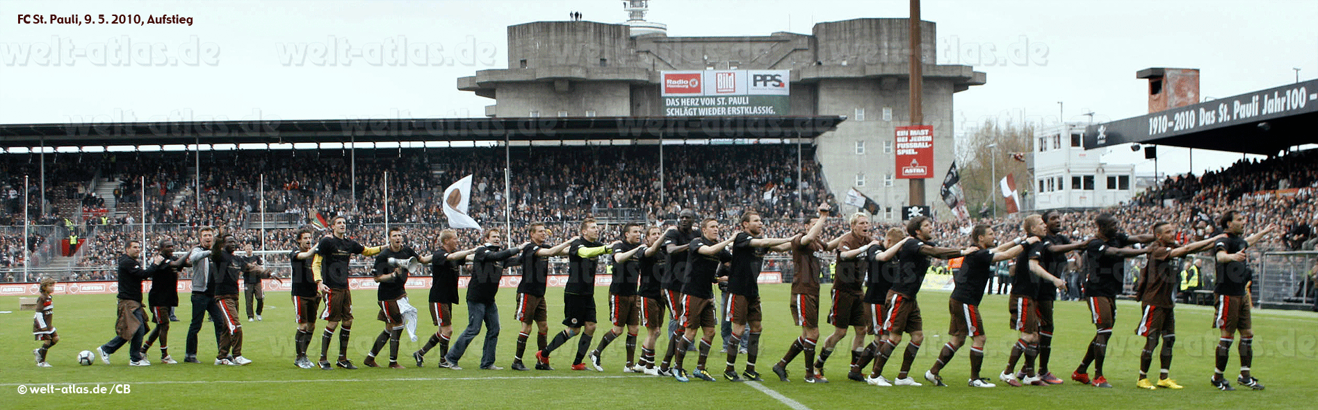 Karte von FC St. Pauli 1910, Panoramabild Mannschaft Foto (Schmuckkarte)